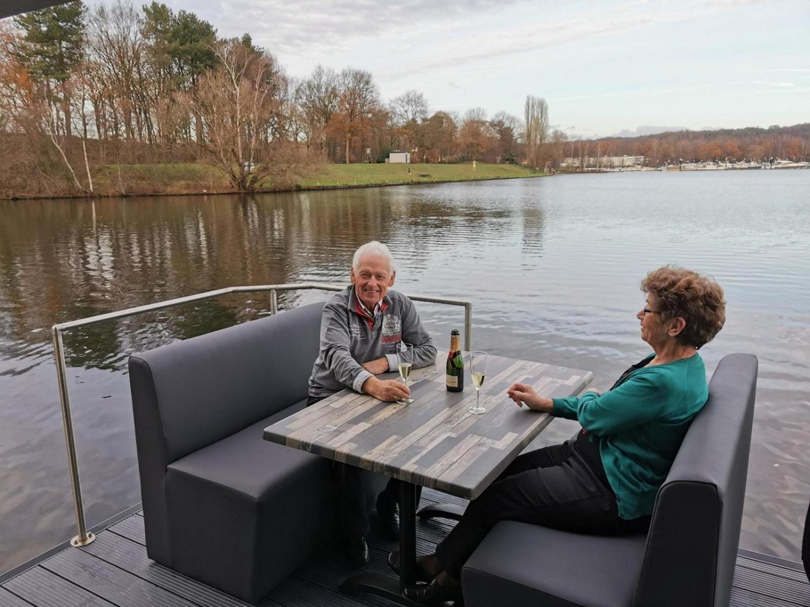 Houseboat Marina Mookerplas 4-6 Persons Plasmolen 외부 사진