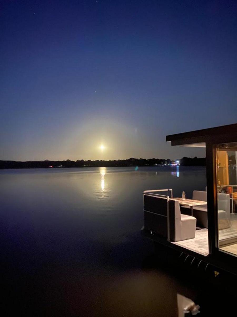 Houseboat Marina Mookerplas 4-6 Persons Plasmolen 외부 사진