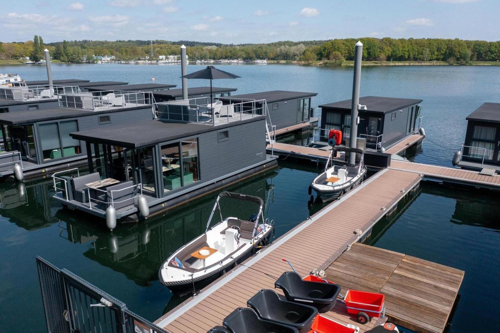 Houseboat Marina Mookerplas 4-6 Persons Plasmolen 외부 사진