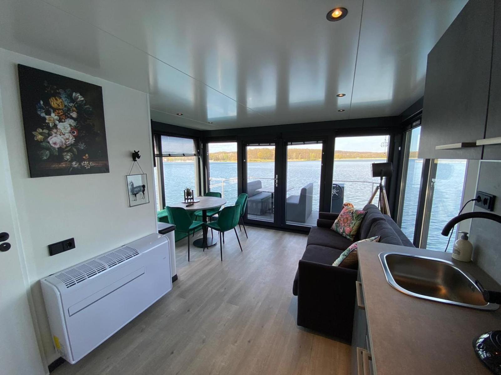 Houseboat Marina Mookerplas 4-6 Persons Plasmolen 외부 사진